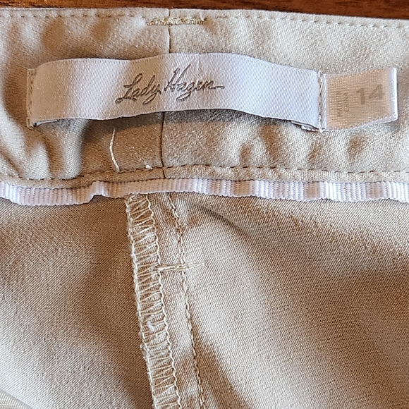 Lady Hagen golf shorts Size 14 Color light khaki - Picture 10 of 13